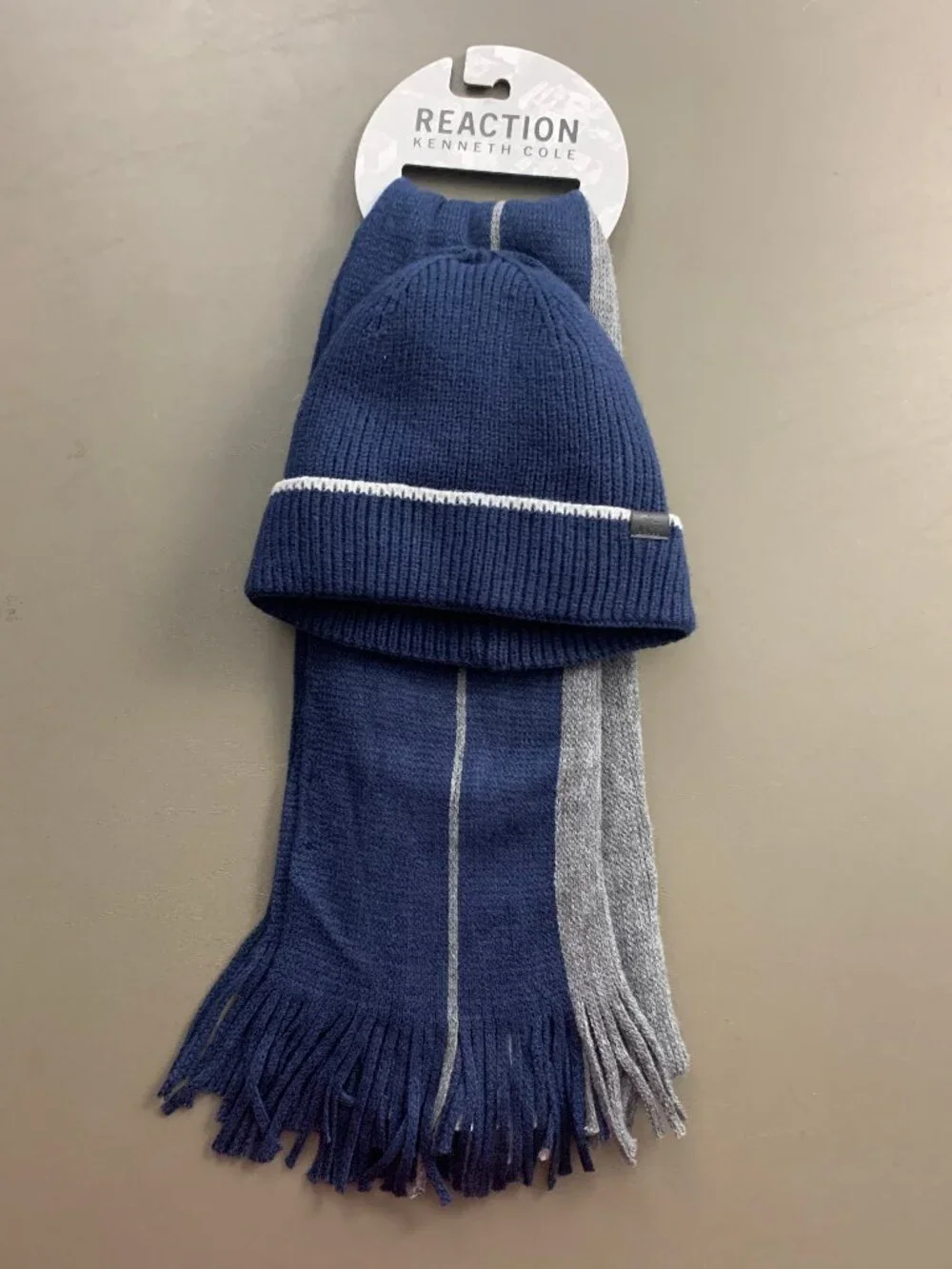 Kenneth Cole Reaction Men's 2-Piece Knit Beanie Hat and Scarf Set, Blue Gray